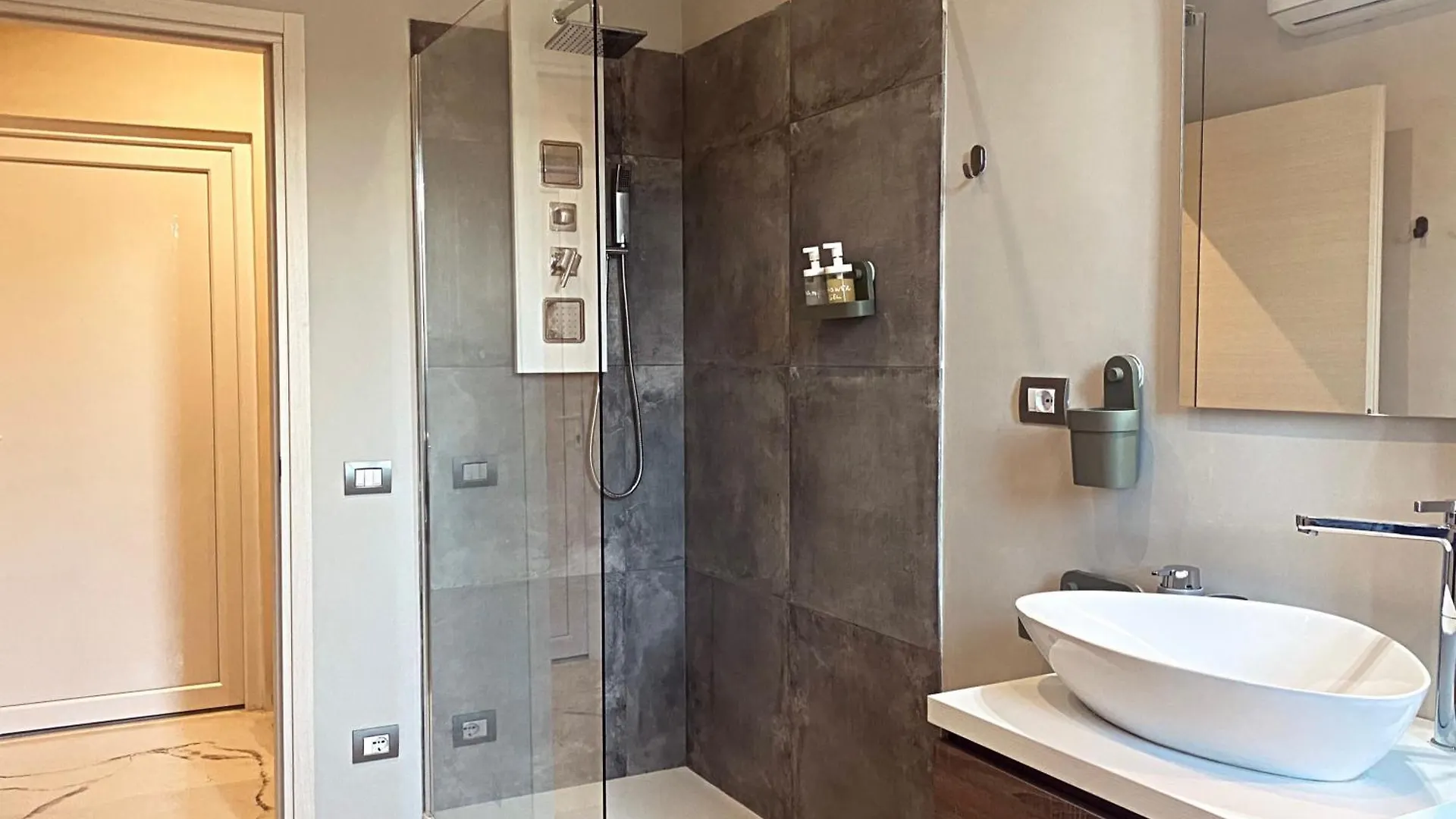 Charming Chic Design Apartment Montecatini Terme